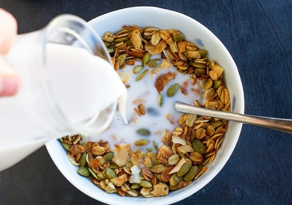 5 cách chế biến ăn sáng với granola tại nhà đơn giản