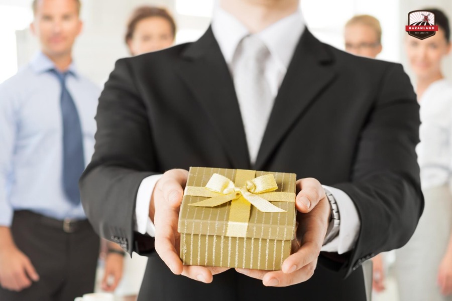 Bạn nên lựa chọn những địa điểm uy tín khi chọn mua quà Tết tặng sếp