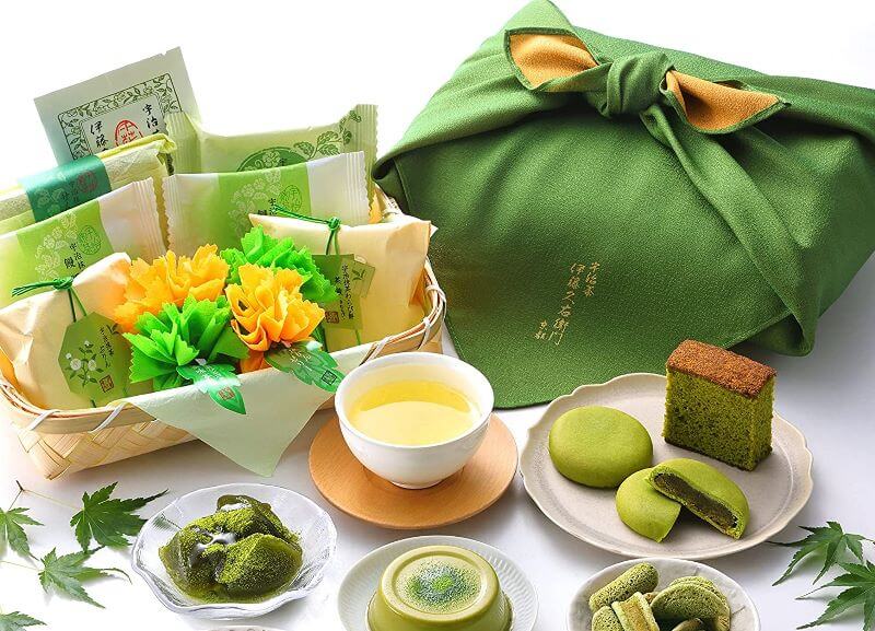 Matcha thường được lựa chọn làm quà Tết vì hương vị và các công dụng của loại bột này
