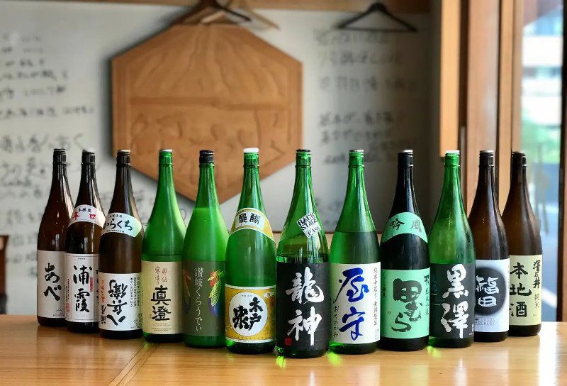 Rượu sake là thành phần phổ biến nhất trong các hộp quà Tết Nhật Bản