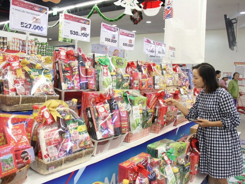 chọn quà Tết tặng người thân