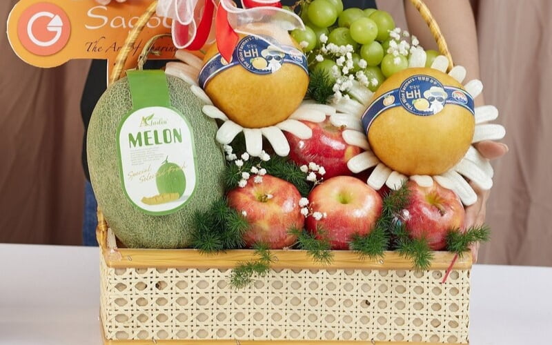 Giỏ mây gói quà Tết trái cây sang trọng